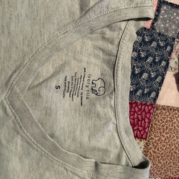 Ivory Ella T-shirt - Picture 3 of 4